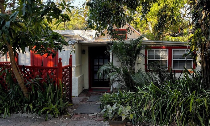 Vamo Cabaña | Storybook Cottage en un sueño Ubicación - piscina privada, zona de Siesta & More