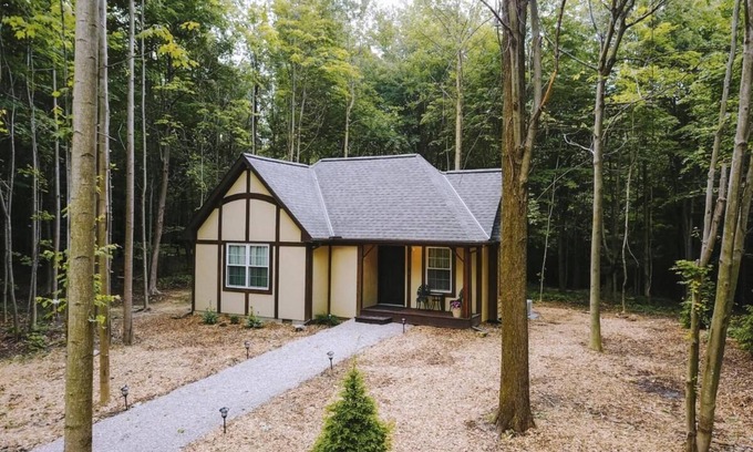 Geneva Cabina | Storybook Cottage in the Woods