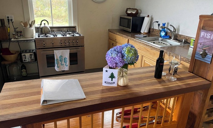 Lincolnville Cabaña | Storybook cottage with a picturesque view of the penobscot bay