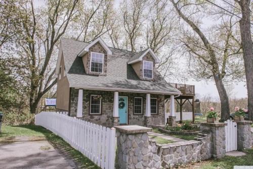 Saugerties Casa | Storybook House