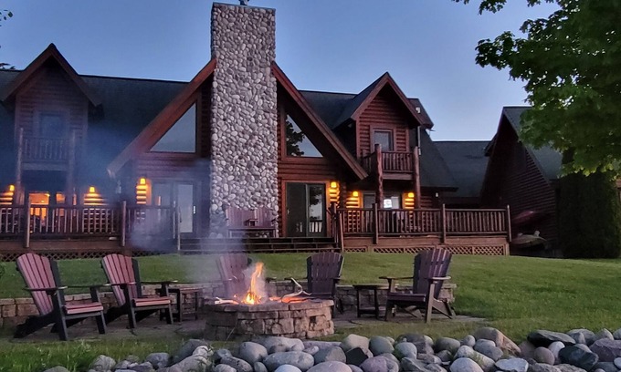 Cheboygan Cabina | Estrecho de Mackinac Log Lodge - Mackinaw City