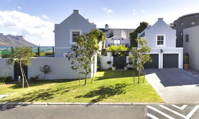 Strand Villa | Strand Beach Lodge