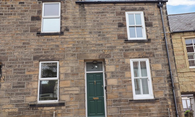 Alnmouth Cabaña | STRANDLINE, pet friendly, country holiday cottage in Alnmouth