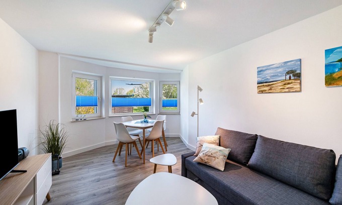 Dierhagen Ost Apartamento | 'Strandnahe Ferienwohnung 1' con terraza privada, jardín privado y Wi-Fi