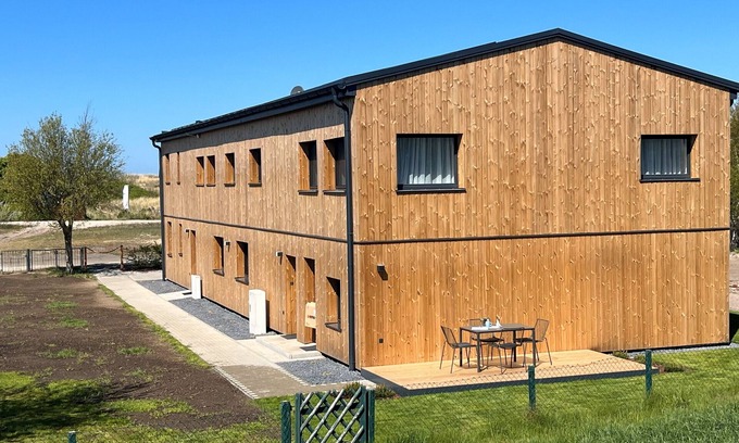 Dierhagen Ost Apartamento | 'Strandnahe Ferienwohnung 1' con terraza privada, jardín privado y Wi-Fi
