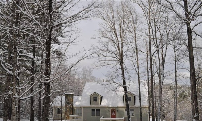 Jamaica Casa | Stratton Ski Getaway, 4 Bedroom Outdoor Enthusiasts Playground