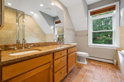 Stratton Mountain Casa | Stratton Springs Top Tier End Unit