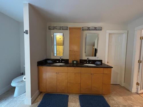 Bar Harbor Casa | Strawberry Hill