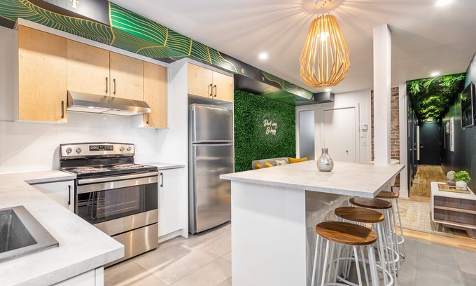 Francois-Perrault Apartamento | Strawberry Stays! Secret to sweet dreams!