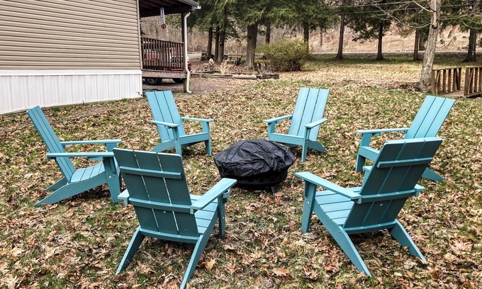 Confluence Cabina | Stream-Front Serenity: Relax with the family at this peaceful place to stay!