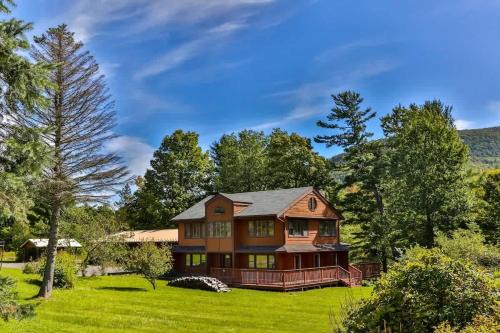 Jewett Center Casa | Stream-Side Atrium Home with Side Rooms & Pool Table