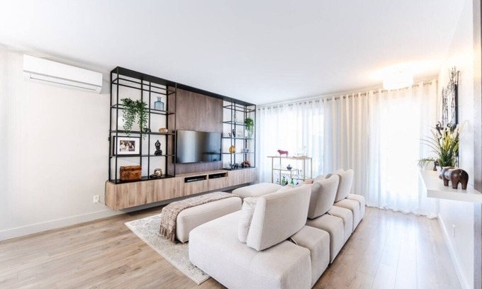 Drummondville Apartamento | Streamlined apartment with 2 free parking spaces.