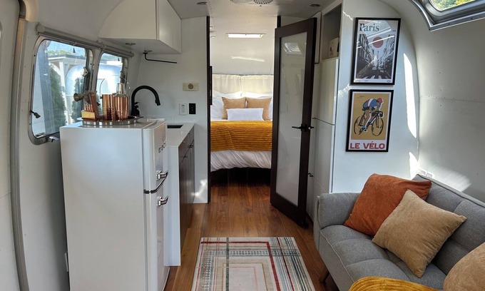 Rockbridge Casa | Streams and Dreams at Laurel Run Luxury Airstream Glamping Parisian Unit 5