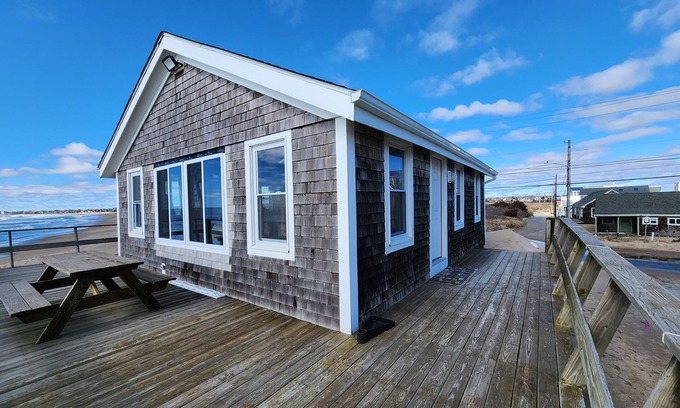 Jerusalem Casa | Striped Bass Villa - Beachfront Vacation Home