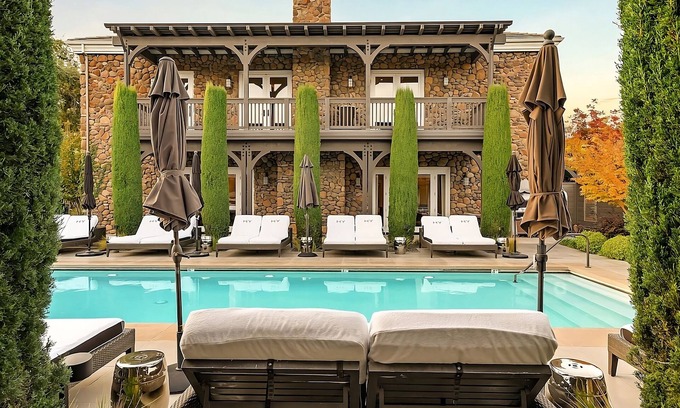Yountville Casa | Stroll in Nearby Scenic Vineyards! Outdoor Heated Pool, Pet-friendly Hotel!