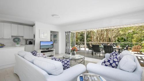 Pearl Beach Casa | Stroll To The Beach, Pet Friendly