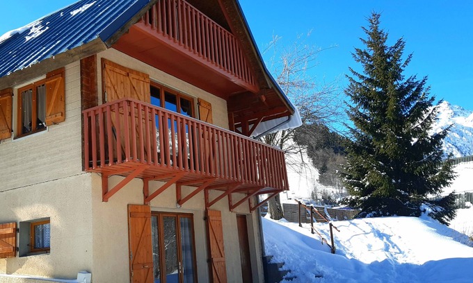 Saint-Colomban-des-Villards Chalet De Esquí | Studio Dans Chalet à 50m Pistes de Skis Équipé Pour 4 Personnes