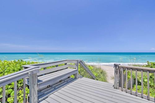 Stuart Apartamento | Stuart Condo at Beachfront Resort with Ocean Views
