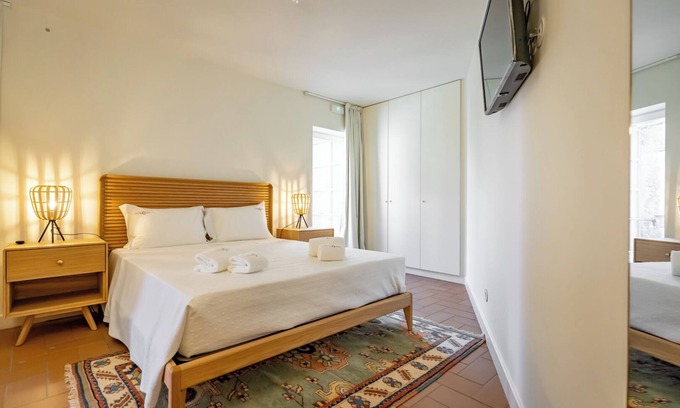 Cardielos Apartamento | Studio Apartment Casa da Brêa - pool, garden, porch. 10 minutes from the beach