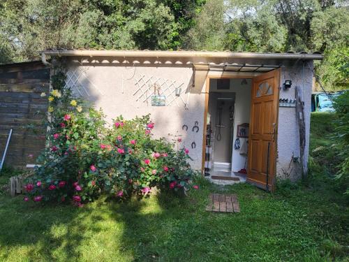 Ucciani Casa | studio à la campagne