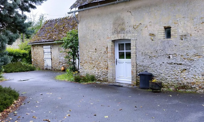 Champagne Casa | Studio Équipé au Calme Proche Toutes Commodités