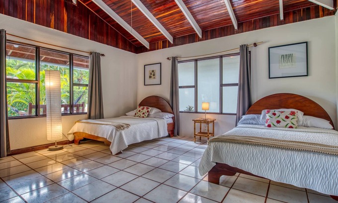Parrita Hotel | Studio 1 for four to five guests