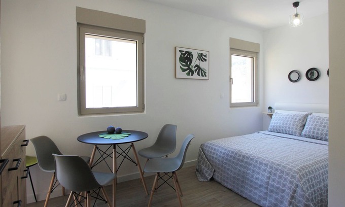 Old Town Apartamento | Studio 32 in Becici