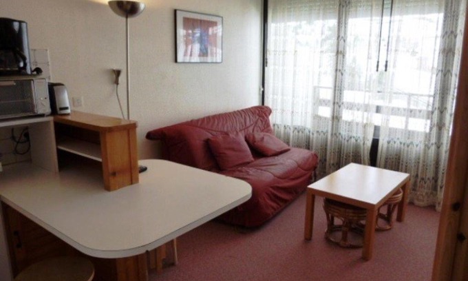 Arette Apartamento | Studio 4 pers avec balcon sur les pistes, parking gratuit, casier à skis et kitchenette aménagée - FR-1-602-32