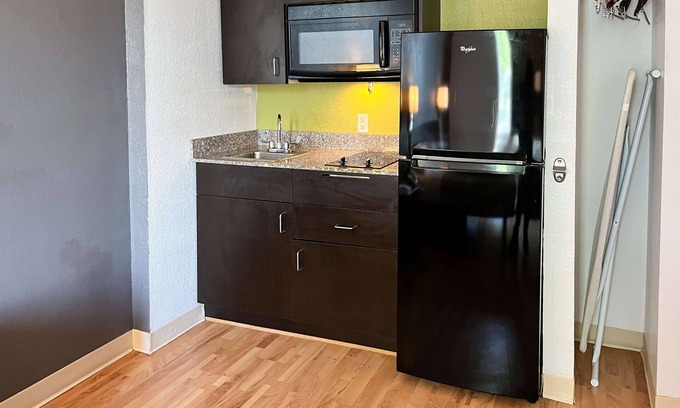 Clarion Hotel | Studio 6 Suites Clarion, PA