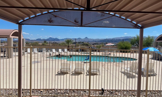 Lake Havasu City Hotel | Studio 6 Suites Lake Havasu City, AZ