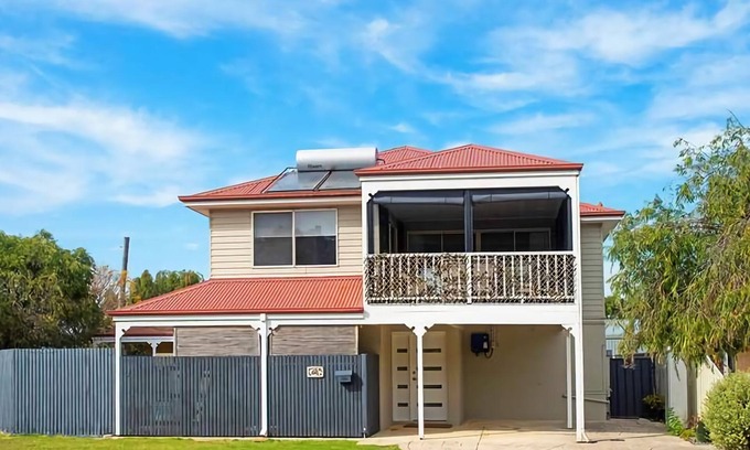 Busselton Apartamento | Studio 66 Busselton - newly renovated 2- bed apartment, centrally located.
