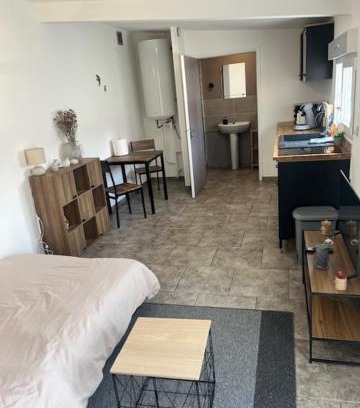 Neuville-Saint-Remy Apartamento | Studio 8