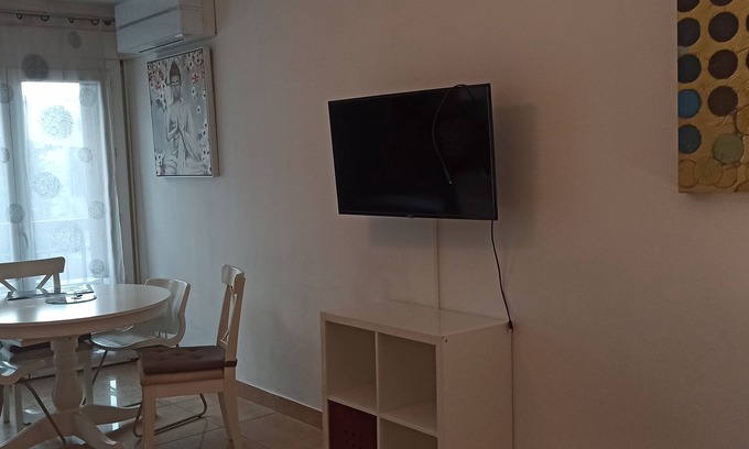 Lemasson Apartamento | Studio Agreable Très Proche du Centre de Ville et Moyen de Transport