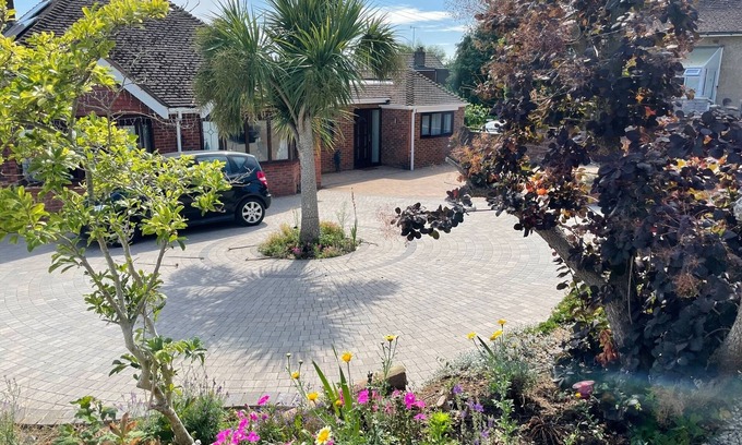 Worthing Apartamento | Studio Annie is the Most Relaxing Place to Stay With Free off Road Parking