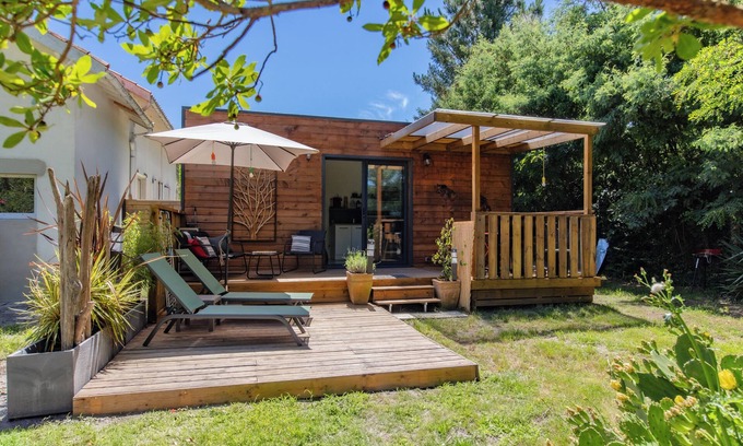 Grayan-Et-L'Hopital Apartamento | Apartamento estudio 'Chalet Nature' con terraza privada, Wi-Fi y aire acondicionado