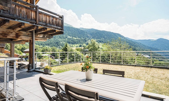Notre-Dame-du-Pre Apartamento | Apartamento estudio 'De Charme Montagne' con vistas a la montaña, terraza privada y Wi-Fi