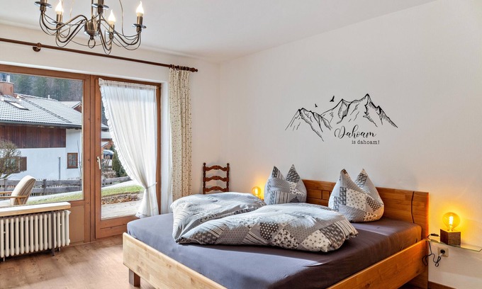 Untergrainau Apartamento | Estudio 'Aschaubichl - Wohnung Silberdistel' con vistas a la montaña, terraza privada y Wi-Fi