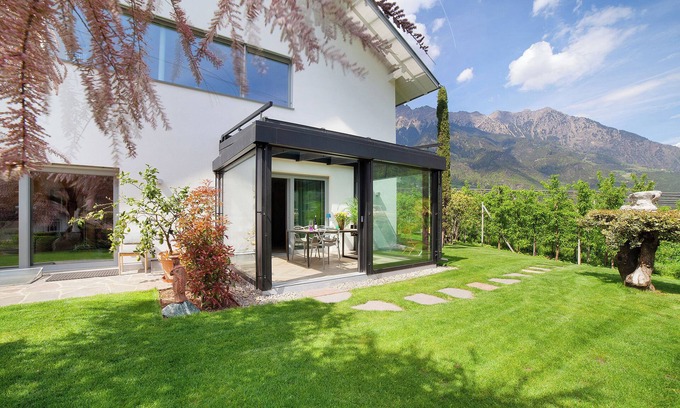 Parcines Apartamento | Apartamento estudio "Casa Sonngart" con vistas a la montaña, piscina privada y Wi-Fi