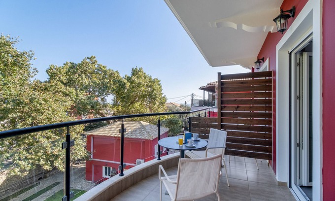 Anthousa Apartamento | Apartamento estudio 'Deluxe 2 Adultos - B' con terraza compartida, Wi-Fi y aire acondicionado.