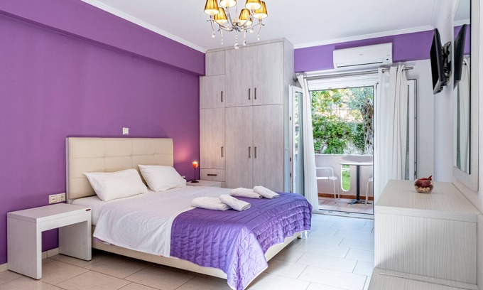 Anthousa Apartamento | Apartamento estudio 'Deluxe 2 Adultos - E' con terraza compartida, Wi-Fi y aire acondicionado.