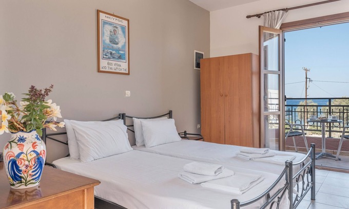 Paloi Apartamento | Estudio 'Frantzis 5' con vistas al mar, Wi-Fi y aire acondicionado