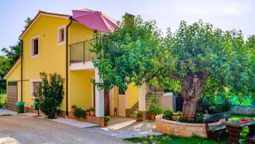 Vizinada Apartamento | Studio Apartment Gianni