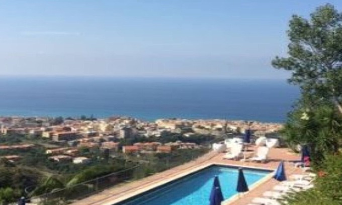 Drapia Apartamento | Estudio en villa con piscina, a 4 km de tropea