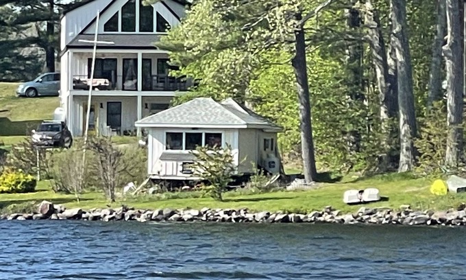 Winthrop Apartamento | Studio apartment Maine Lake Cobbessee Fishing Swimining boating