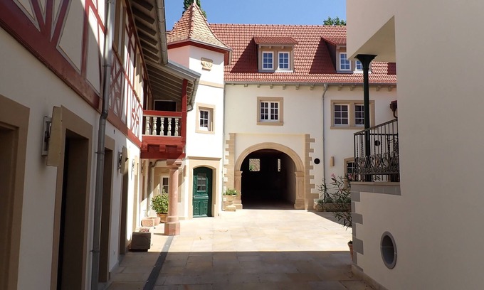 Grosskarlbach Apartamento | Studio apartment "Osterberg" in the old winery