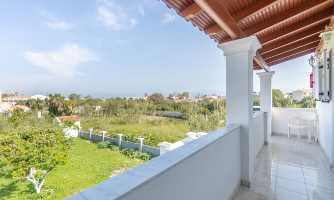 Acharavi Apartamento | Estudio Apartamento 'Olivea 3' con vistas al mar, Wi-Fi y aire acondicionado