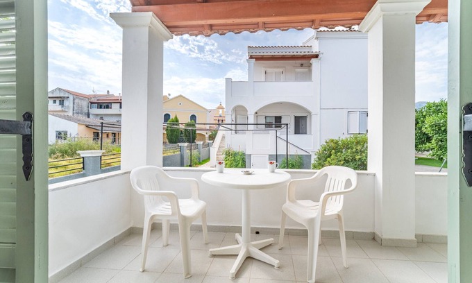 Acharavi Apartamento | Estudio 'Olivea 2' con vistas al mar, Wi-Fi y aire acondicionado