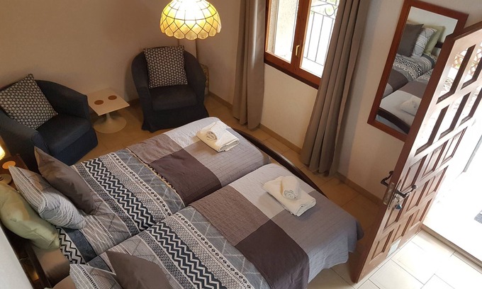 L'Ampolla Apartamento | Estudio en pequeña finca rural, a 3 km de playas y servicios.