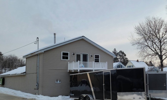 Millinocket Apartamento | Studio Apartment on the trail