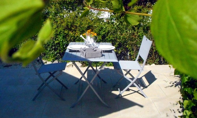 Nerac Apartamento | Apartamento estudio 'Petit Nid Cosy De L' Albret' con terraza privada, jardín privado y Wi-Fi
